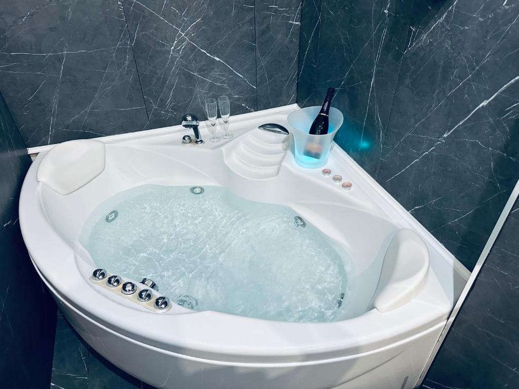 Luxury Suite 1 Bainsizza — Vasca idromassaggio