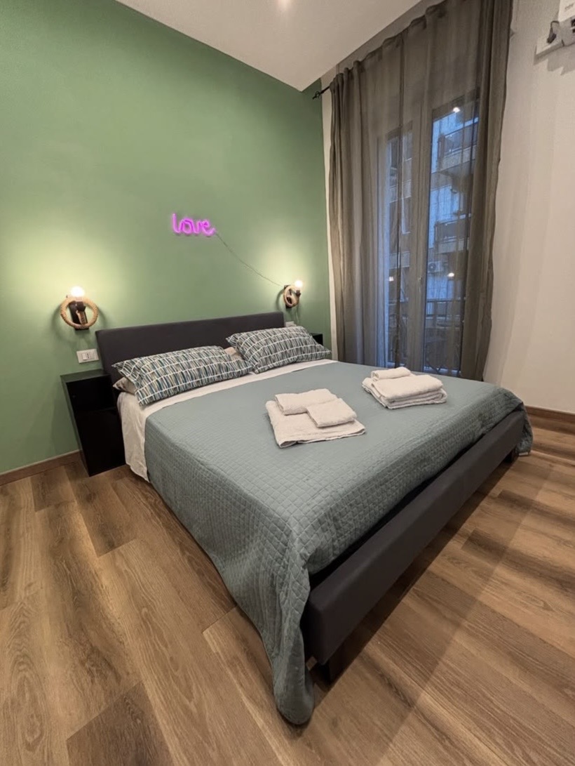 Luxury Suite 3 Rosati — Letto con vista